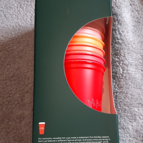 NWT Starbucks Holiday 2019 Rare Reusable Hot Cups - Picture 7 of 8
